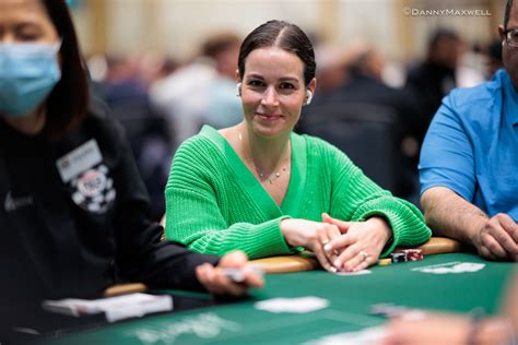 Natalie Poker